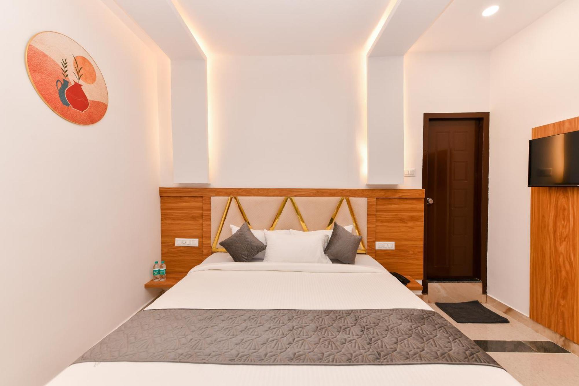 Hotel Shine International Майсур Экстерьер фото
